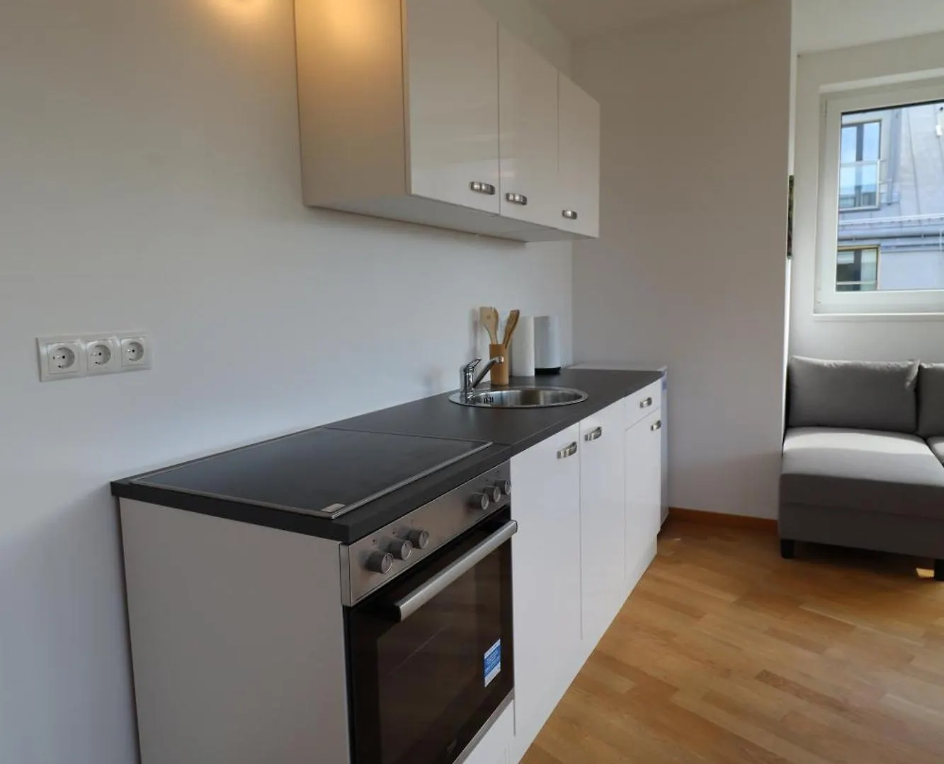 Wohnflair Mit Balkon T25 Appartement Wenen