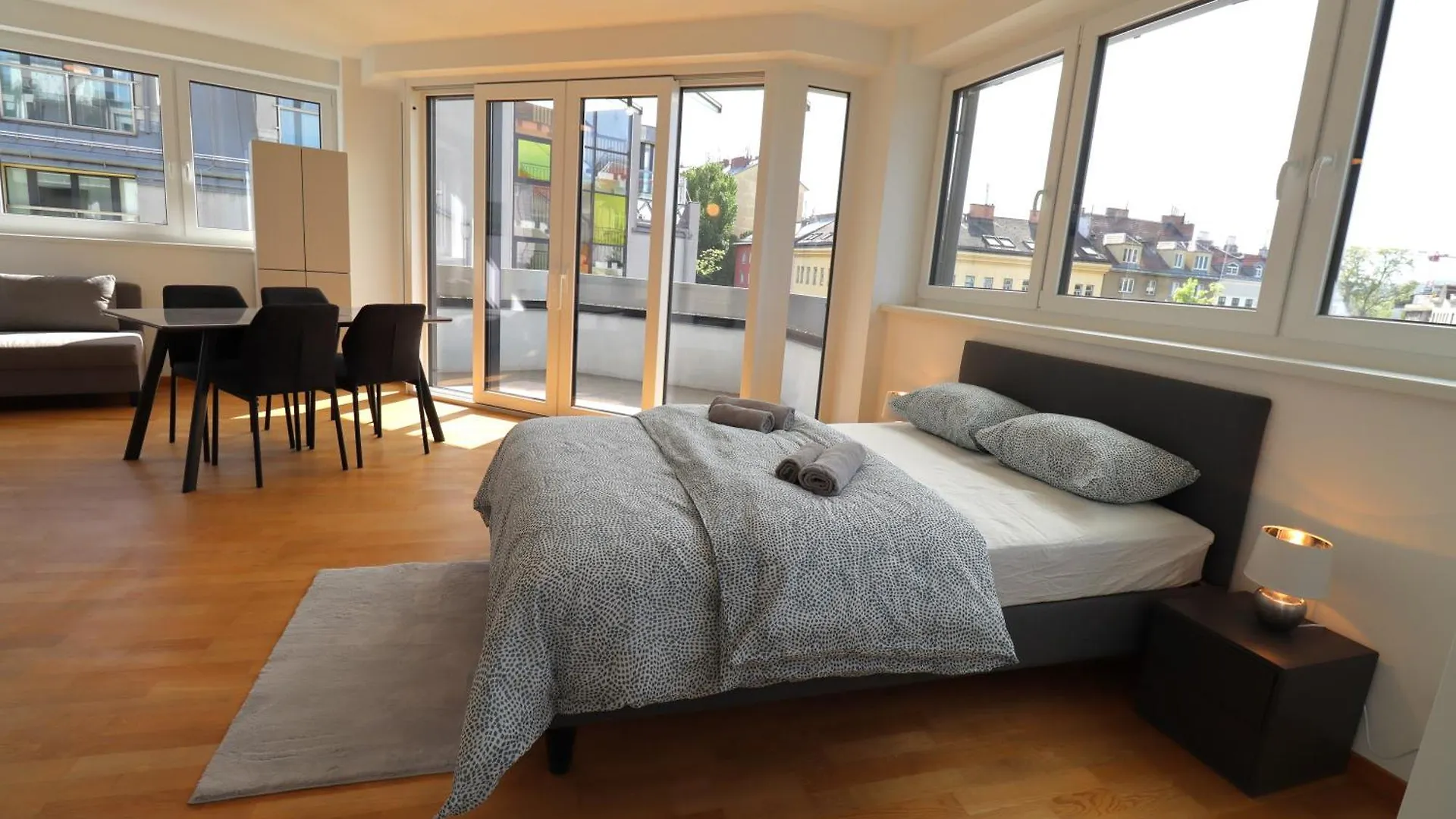 Wohnflair Mit Balkon T25 Appartement Wenen