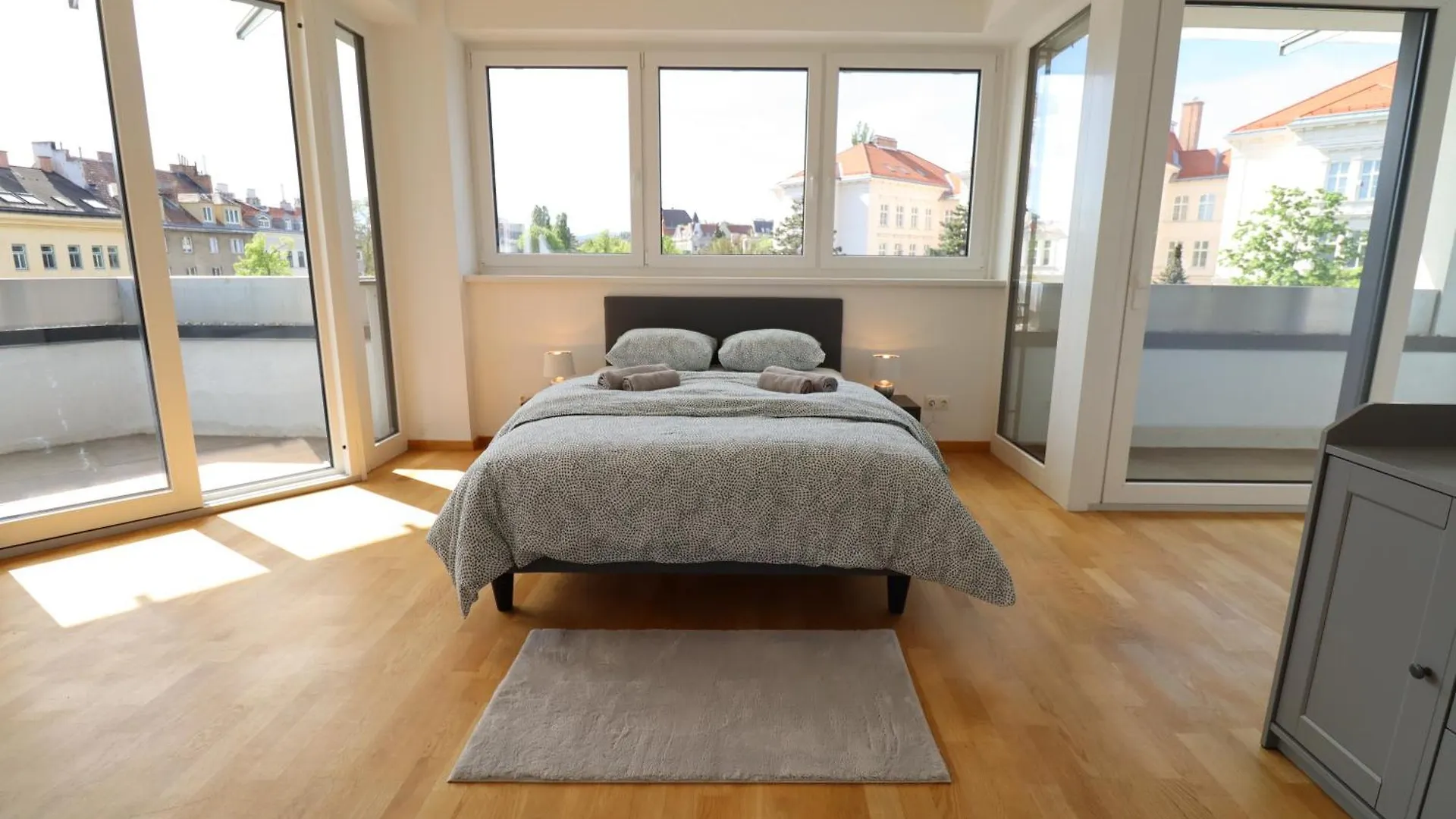 Wohnflair Mit Balkon T25 Appartement Wenen