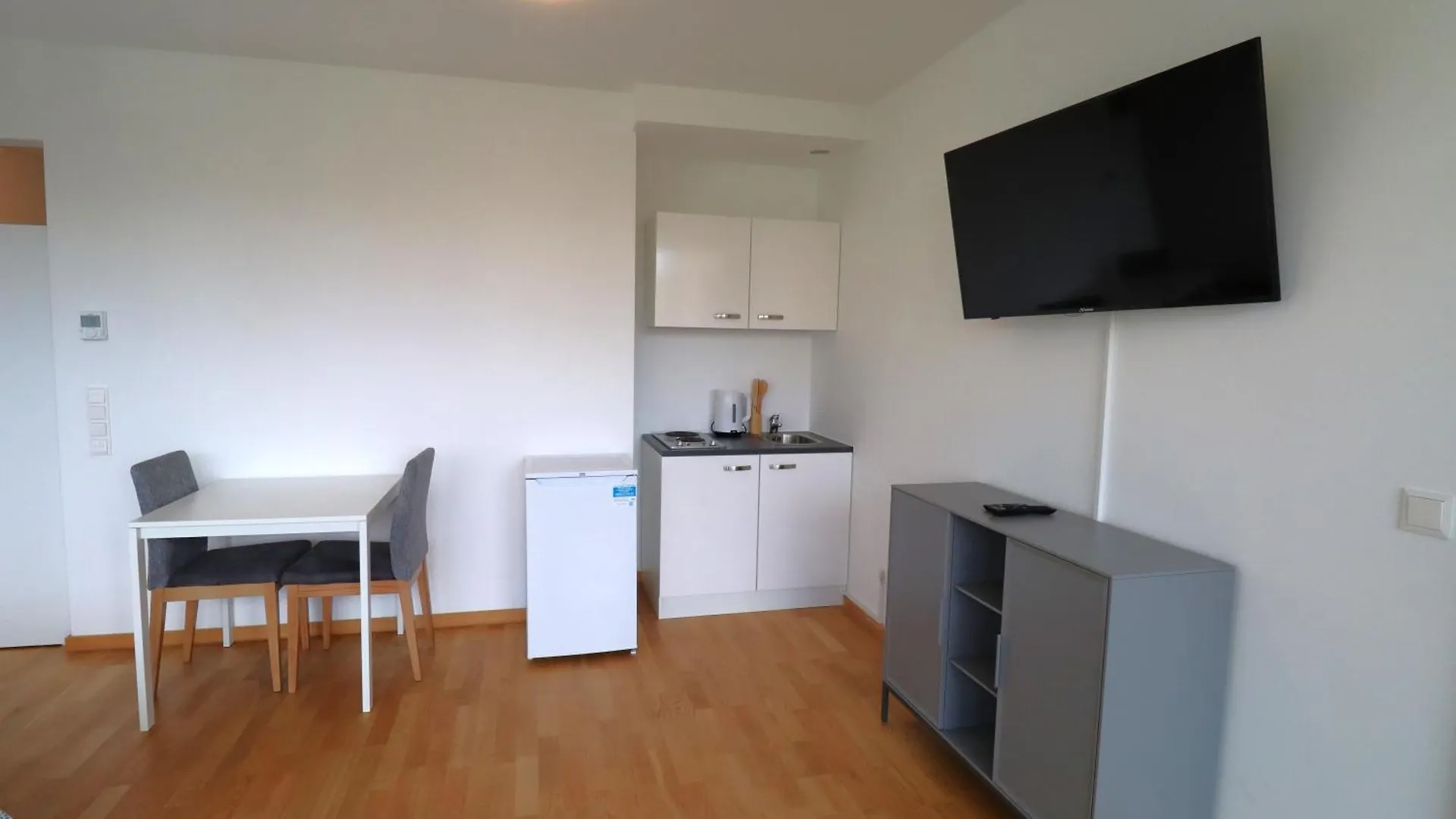 Wohnflair Mit Balkon T25 Appartement Wenen