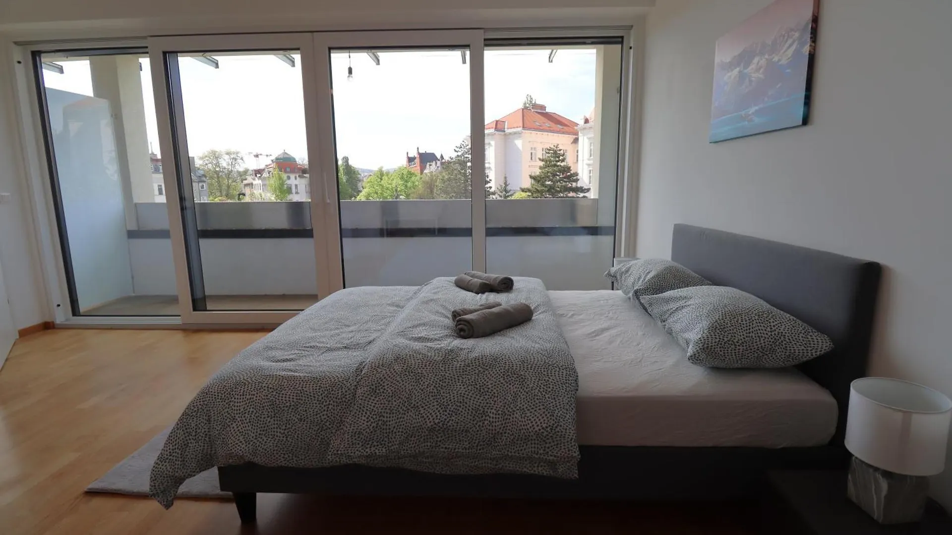 Wohnflair Mit Balkon T25 Appartement Wenen