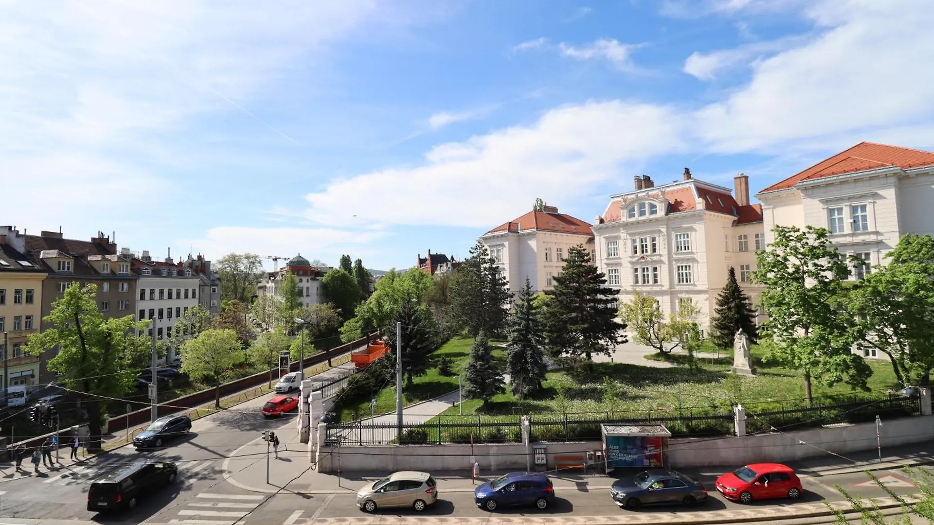Wohnflair Mit Balkon T25 Appartement Wenen