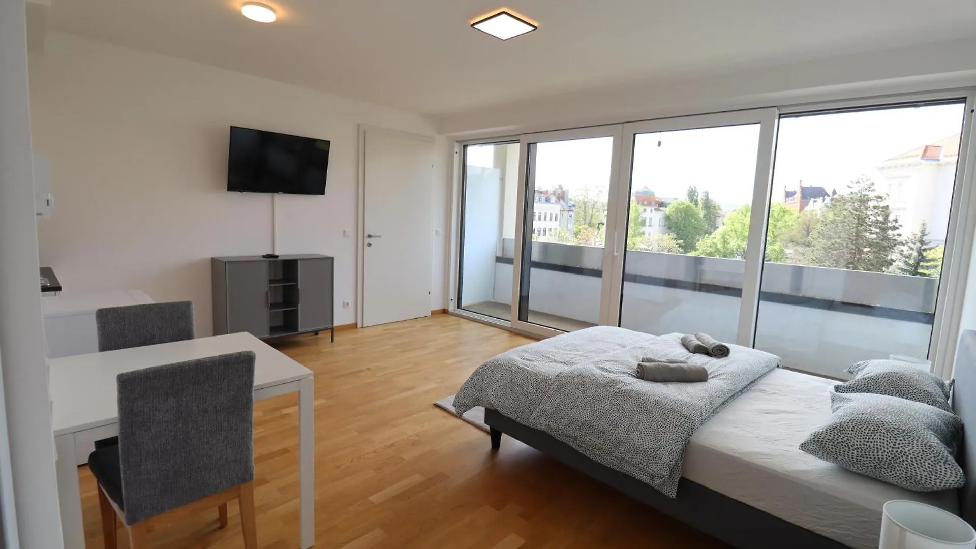 Wohnflair Mit Balkon T25 Appartement Wenen