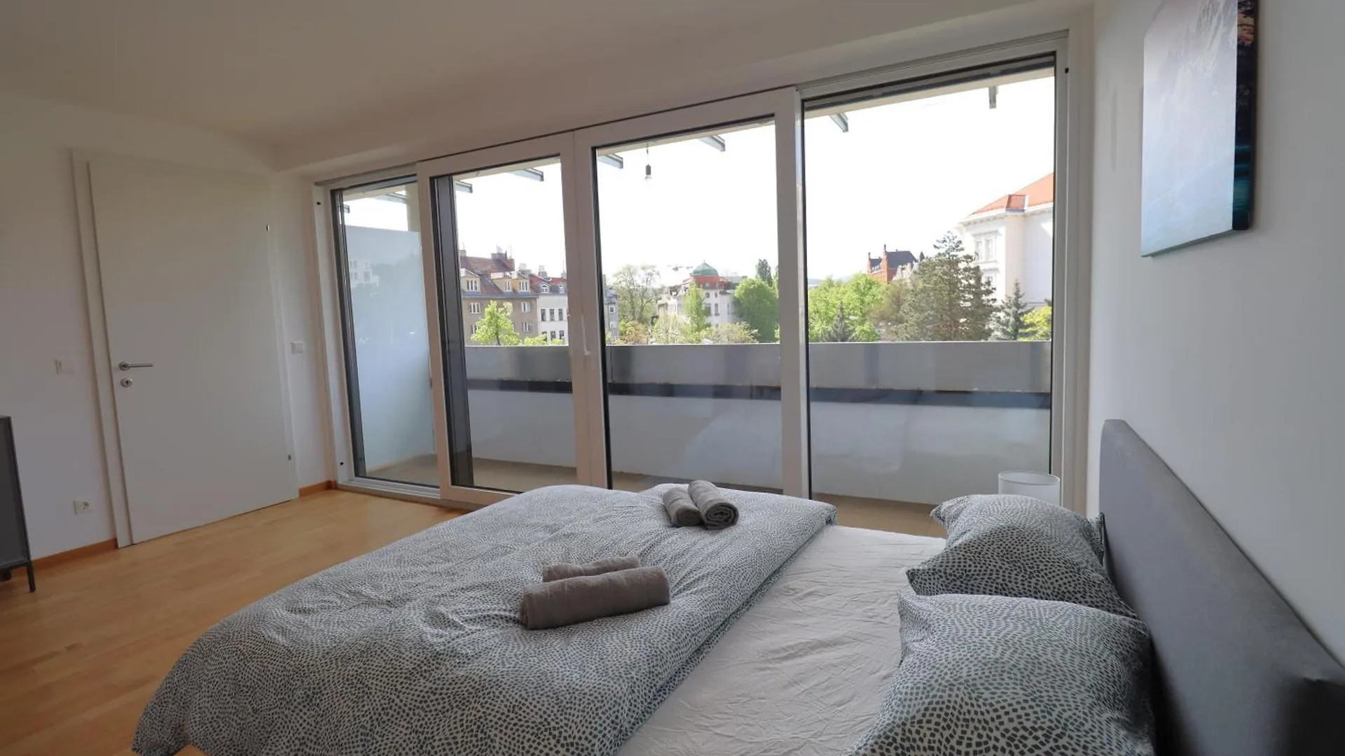ウィーンWohnflair Mit Balkon T25アパートメント オーストリア